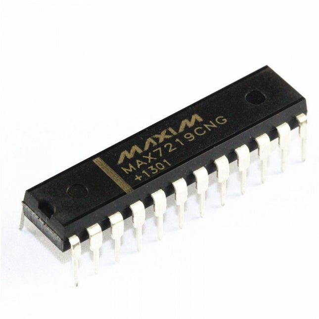 MAX7219CNG (MAX7219) Serially Interfaced 8-Digit LED Display Driver IC DIP-24 #M45