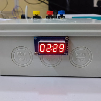 تحدي الوقت (Digital Stopwatch & Challenge System)