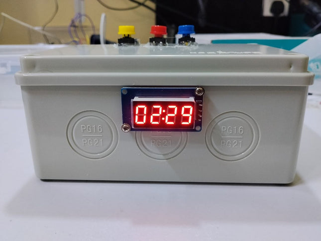 تحدي الوقت (Digital Stopwatch & Challenge System)
