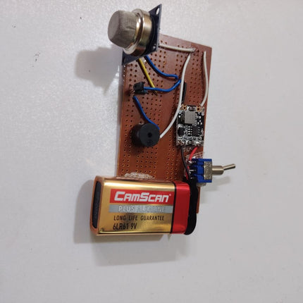 Simple home gas and smoke detector project