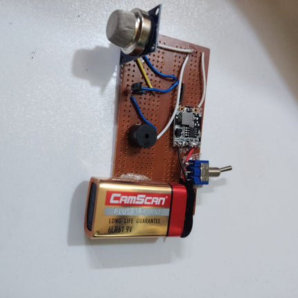 Simple home gas and smoke detector project